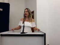 Fabiana Galvão cobra transparência nos serviços de internet em Ribas do Rio Pardo